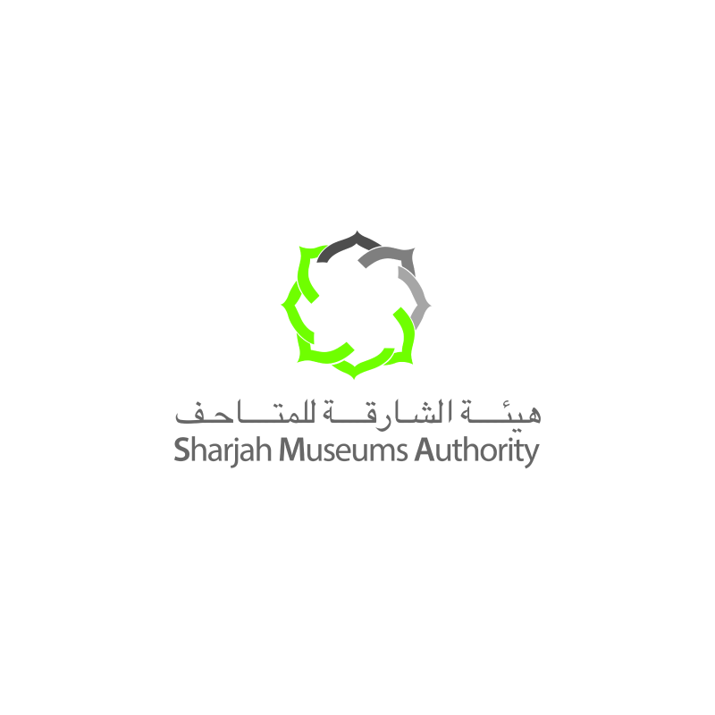 لوقو هيئة متاحف الشارقة.